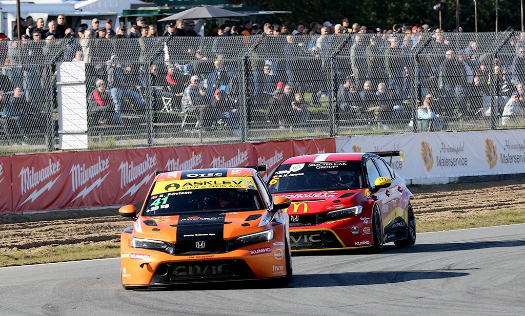 René Junker Povlsen i Honda Civic FL5
(Foto: Motorsporten.dk)